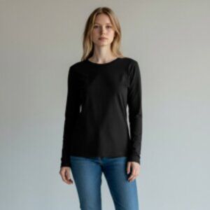 Under Armour  black knit henley